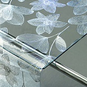Клеенка силикон Grace LS-5707B (0,8 м; 0,65 мм; рул.20) крупные серые цветы на прозрачном фоне
